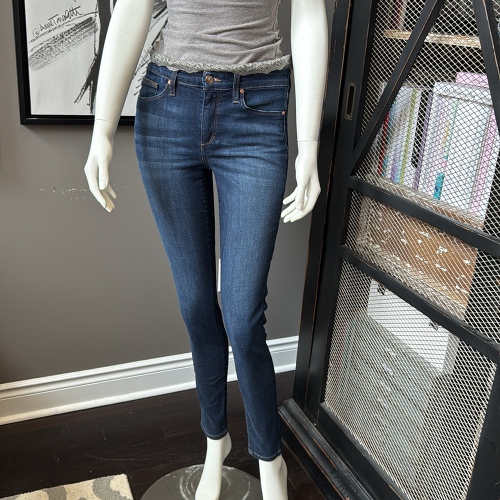 Joe’s Flawless The Icon Mid Rise Skinny Jeans